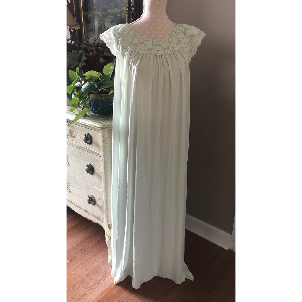 Gilead Nightgown Long Nylon Gown Lace Trim Pastel Green Sleeveless USA Women's L
